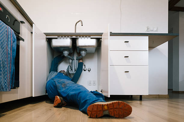 Professional Emergency Plumber technician working in Springdale, PA